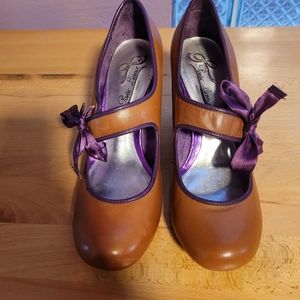 Poetic License Mary Jane's sz 8